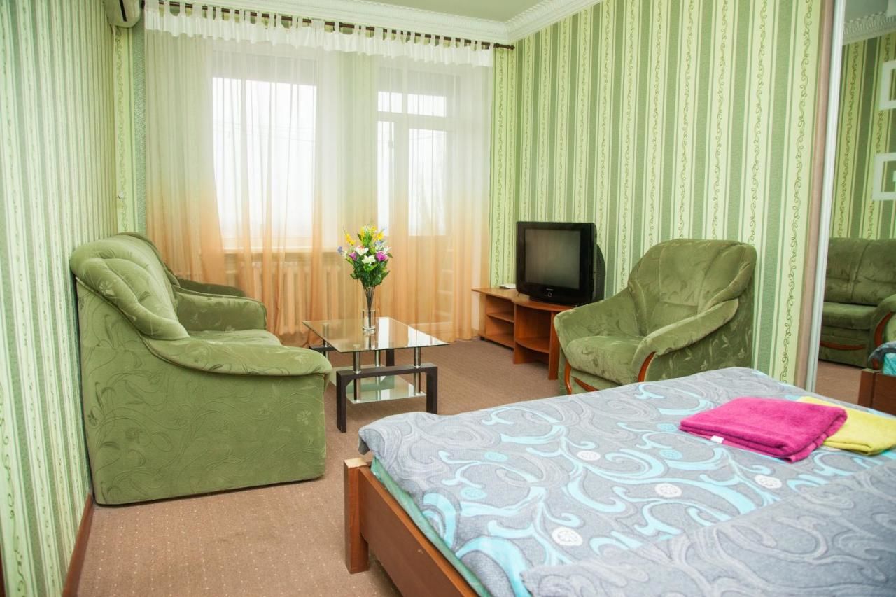 Апартаменты Semi-luxury Apt on Nezalezhnoi Ukrаiny 92 near Intourist Hotel Запорожье